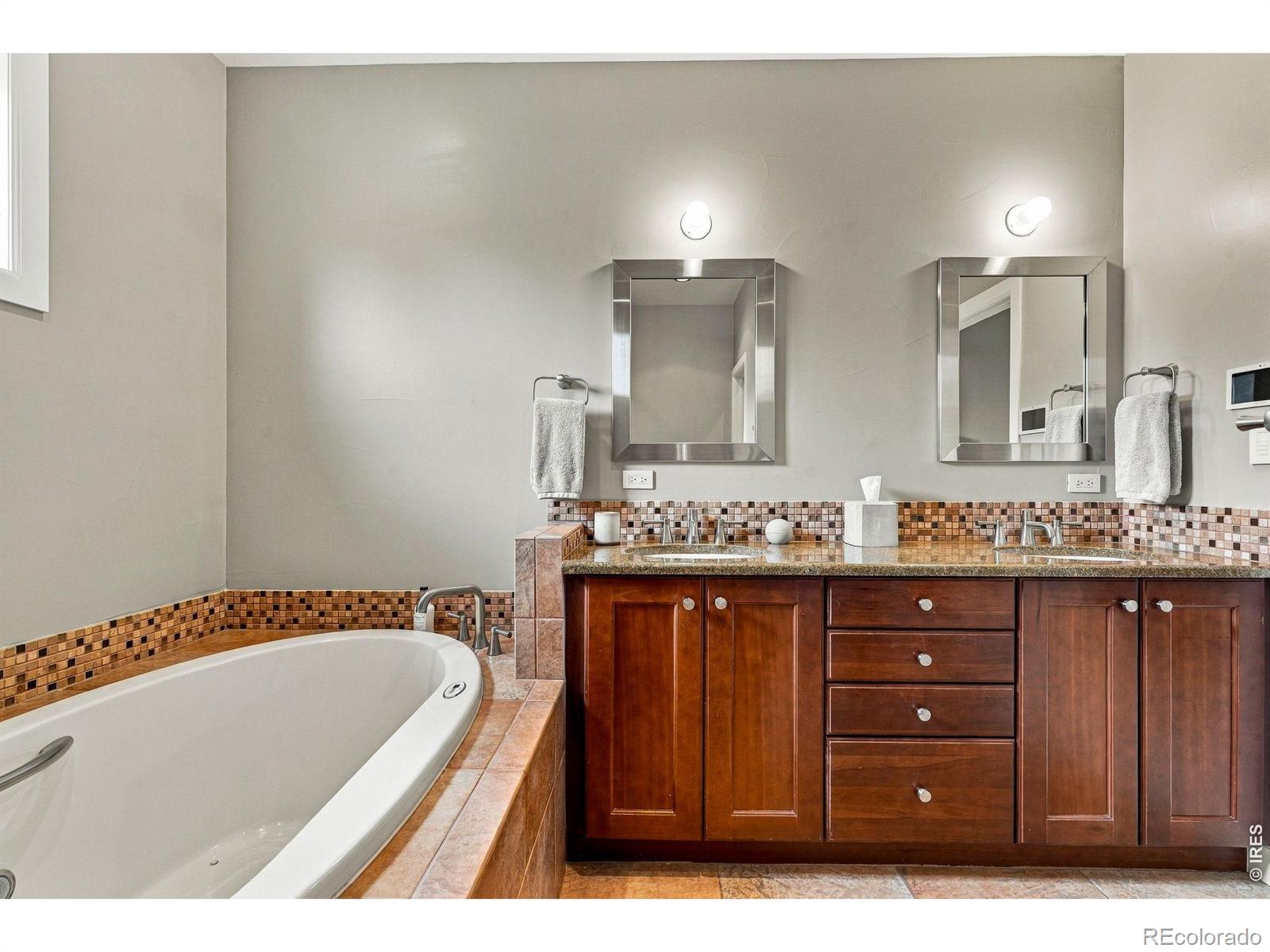 MLS #RECIR1069027 image #23