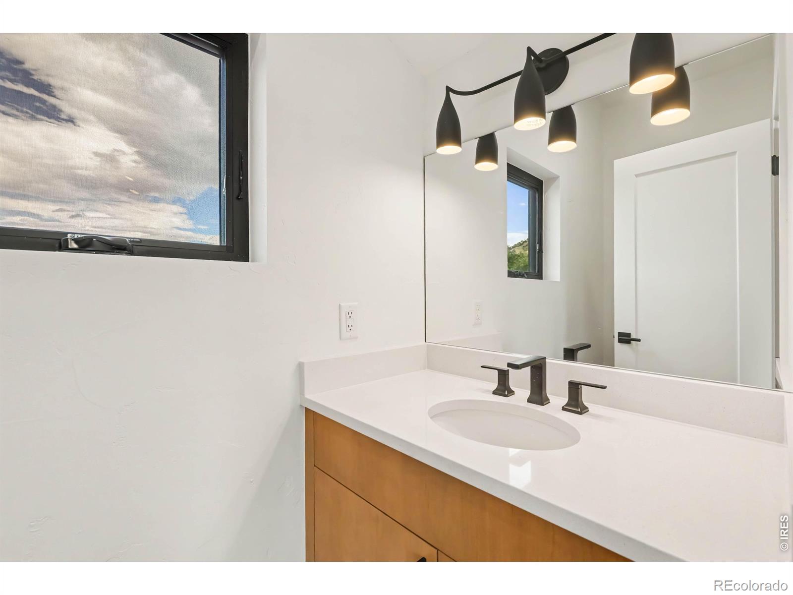MLS #RECIR1069218 image #15